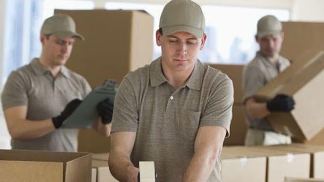 പ്രവാസികള് നാട്ടിലേക്ക് അയച്ച ടണ് കണക്കിന് കാര്ഗോ കെട്ടിക്കിടക്കുന്നതായി റിപ്പോര്ട്ട് പ്രവാസികള് നാട്ടിലേക്ക് അയച്ച ടണ് കണക്കിന് കാര്ഗോ കെട്ടിക്കിടക്കുന്നതായി റിപ്പോര്ട്ട്