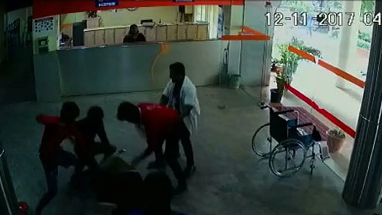 15 persons, including CPM workers, booked for attack on doctor, hospital staff at Attukal [Video]
