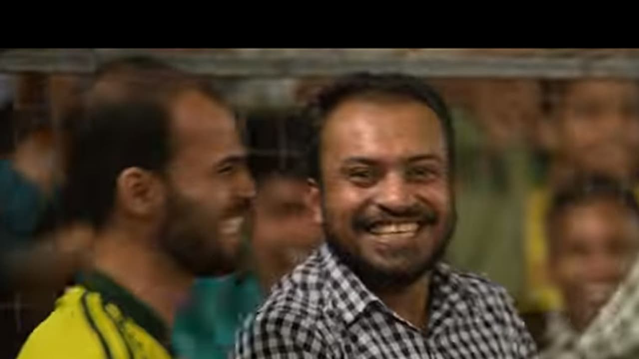 മനം കവരുന്ന ഫുട്ബോള് ഗാനവുമായി സൗബിനും സാമുവേലും മനം കവരുന്ന ഫുട്ബോള് ഗാനവുമായി സൗബിനും സാമുവേലും