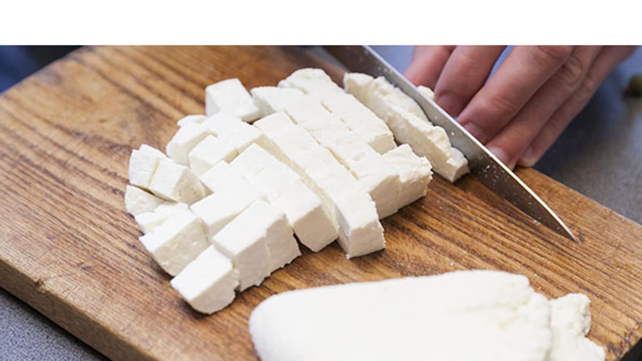 പനീർ തീൻ മേശയിലെ ഇഷ്ട വിഭവമായതിന്റെ കാരണങ്ങൾ ഇവയാണ് പനീർ തീൻ മേശയിലെ ഇഷ്ട വിഭവമായതിന്റെ കാരണങ്ങൾ ഇവയാണ്