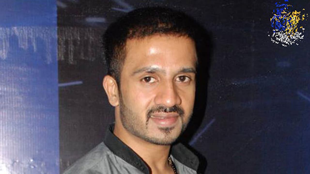 ಕನ್ನಡ ಬಿಗ್'ಬಾಸ್ ಮೊದಲ ಸೀಸನ್'ನ ಸ್ಮಾರ್ಟ್ ಹುಡುಗ ಐ ಟಿ ರೇಡ್'ನಲ್ಲಿ ಸಿಕ್ಕಿಬಿದ್ದ ಕನ್ನಡ ಬಿಗ್'ಬಾಸ್ ಮೊದಲ ಸೀಸನ್'ನ ಸ್ಮಾರ್ಟ್ ಹುಡುಗ ಐ ಟಿ ರೇಡ್'ನಲ್ಲಿ ಸಿಕ್ಕಿಬಿದ್ದ