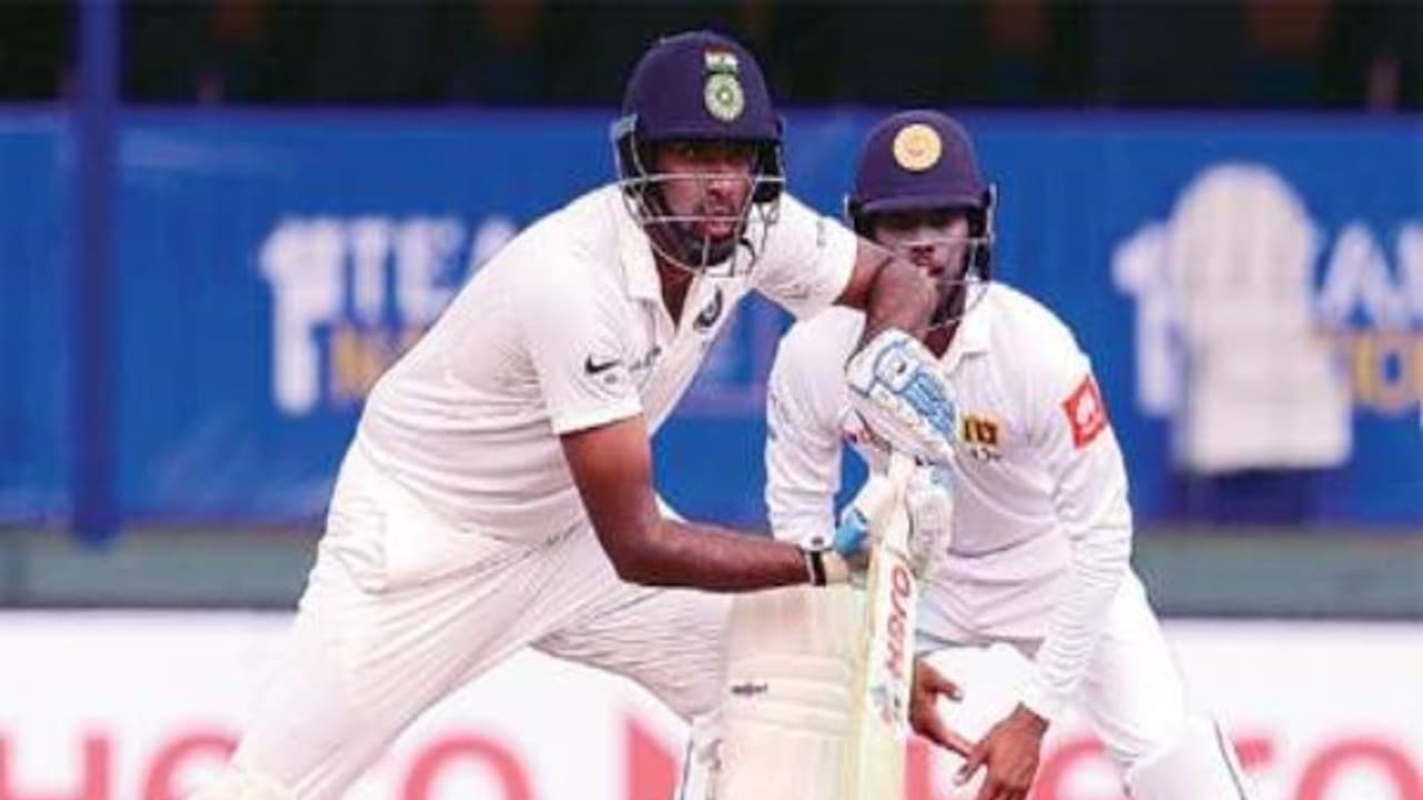 இலங்கைக்கு எதிராக 622 ஓட்டங்கள் எடுத்து டிக்ளேர் செய்தது இந்தியா; தாக்குப்பிடிக்குமா இலங்கை… இலங்கைக்கு எதிராக 622 ஓட்டங்கள் எடுத்து டிக்ளேர் செய்தது இந்தியா; தாக்குப்பிடிக்குமா இலங்கை…