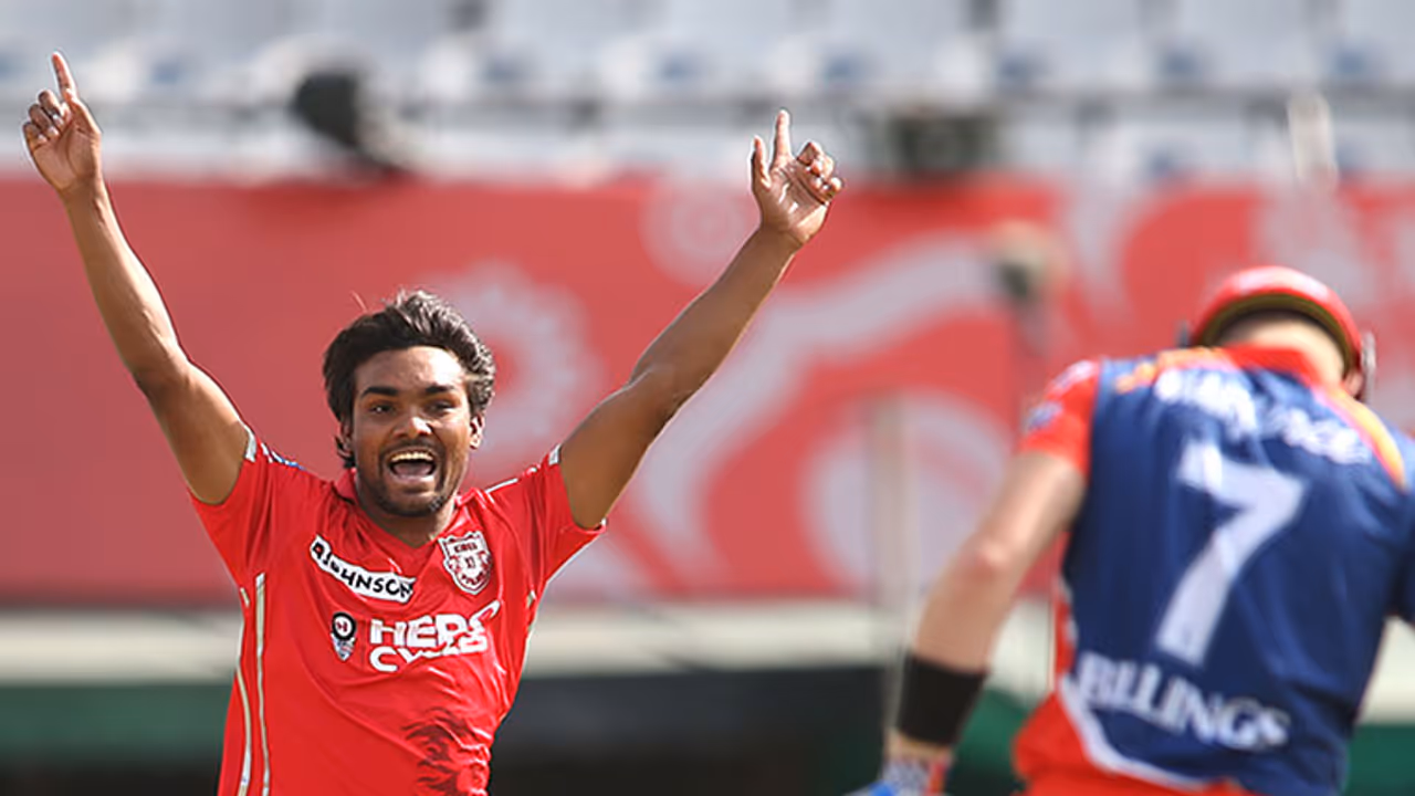 Sandeep Sharma, Martin Guptill thrash Delhi Daredevils Sandeep Sharma, Martin Guptill thrash Delhi Daredevils