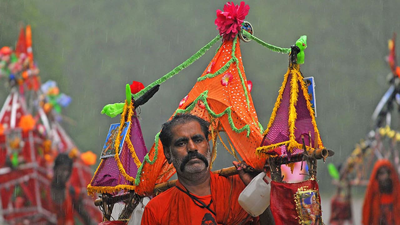 Muslims participate in annual Kanwar Yatra from UP village to Baba Dham in Jharkhand