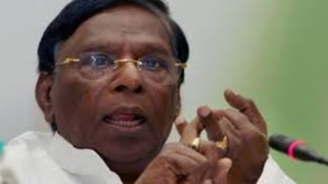 புதுச்சேரிக்கு நல்ல பெயர் வந்து விடக்கூடாது என நினைக்கிறார் கிரண் பேடி…..பொங்கித் தீர்க்கும் நாராயணசாமி… புதுச்சேரிக்கு நல்ல பெயர் வந்து விடக்கூடாது என நினைக்கிறார் கிரண் பேடி…..பொங்கித் தீர்க்கும் நாராயணசாமி…