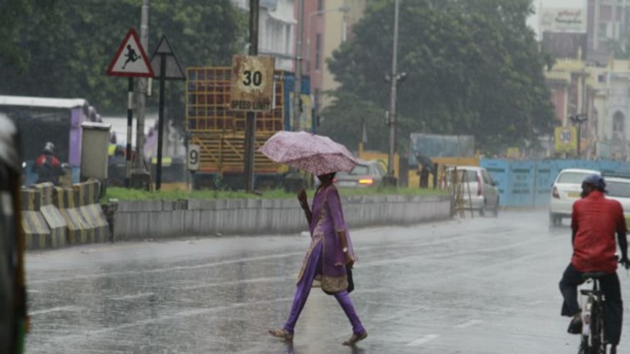 சென்னையில் இன்று சில் சில் மழை பெய்யும்! வானிலை மையம் கூல் அறிவிப்பு! சென்னையில் இன்று சில் சில் மழை பெய்யும்! வானிலை மையம் கூல் அறிவிப்பு!