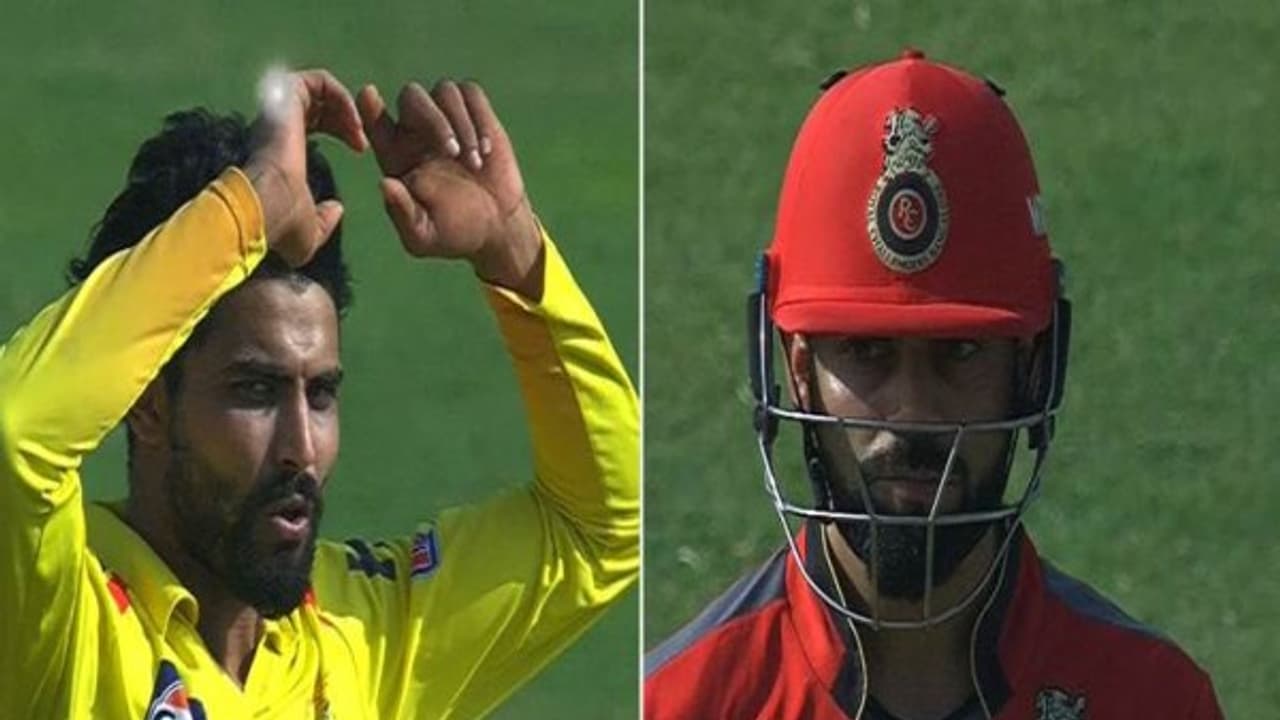 இந்திய அணியில் இடம் கிடைக்காதோ..? விராட் கோலியின் விக்கெட்டை கொண்டாடாத ஜடேஜா.. வறுத்தெடுக்கும் நெட்டிசன்கள் இந்திய அணியில் இடம் கிடைக்காதோ..? விராட் கோலியின் விக்கெட்டை கொண்டாடாத ஜடேஜா.. வறுத்தெடுக்கும் நெட்டிசன்கள்