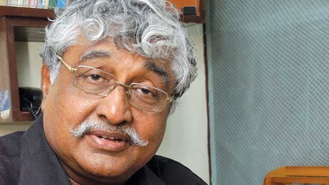 அரைகுறையா படிச்சிட்டு வந்து அள்ளிவிட்டார் ரஜினி...!! வெளுத்துக்கட்டிய சு.ப வீரபாண்டியன்...!! அரைகுறையா படிச்சிட்டு வந்து அள்ளிவிட்டார் ரஜினி...!! வெளுத்துக்கட்டிய சு.ப வீரபாண்டியன்...!!