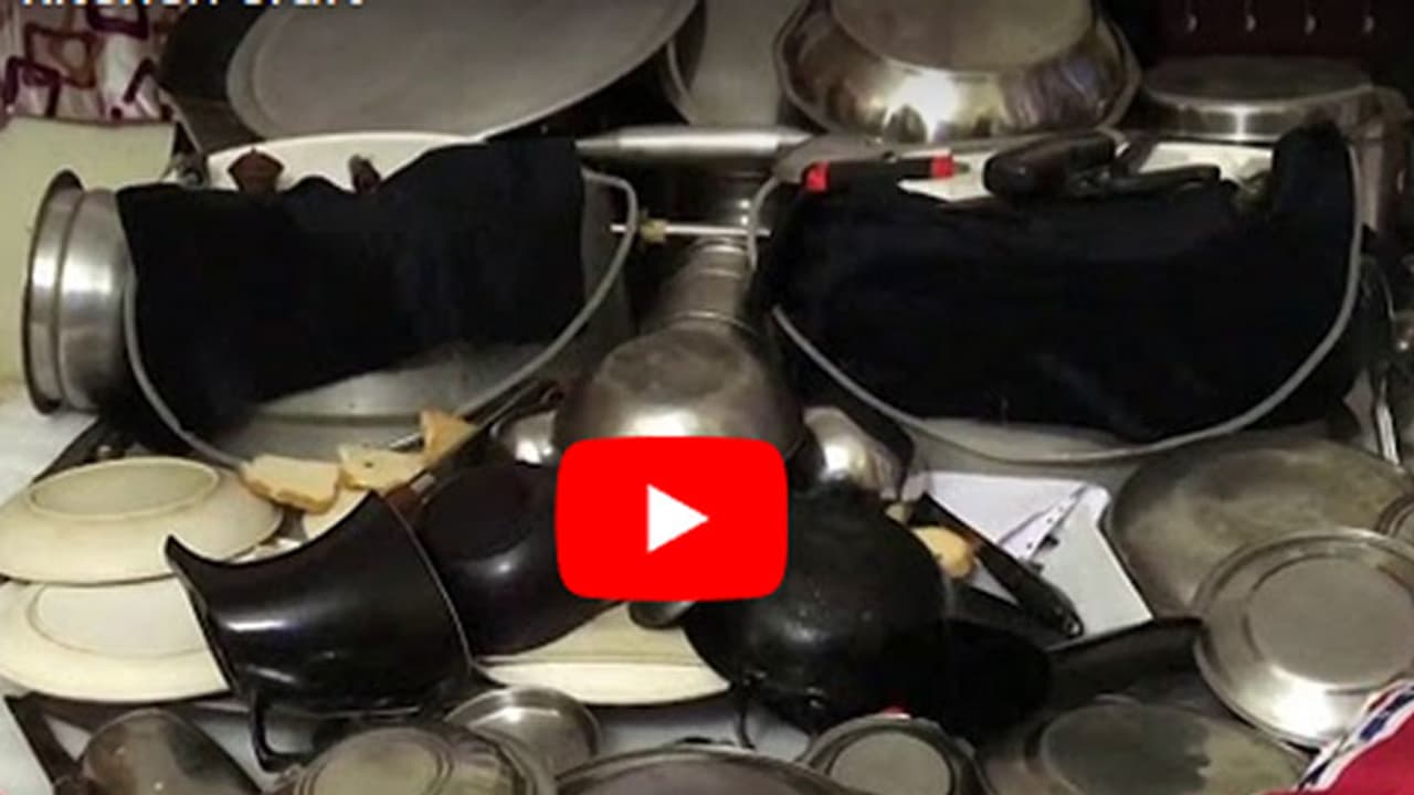 ചട്ടിയും പാത്രങ്ങളും കൊണ്ട് മോഹന്ലാല് വീഡിയോ ചട്ടിയും പാത്രങ്ങളും കൊണ്ട് മോഹന്ലാല് വീഡിയോ