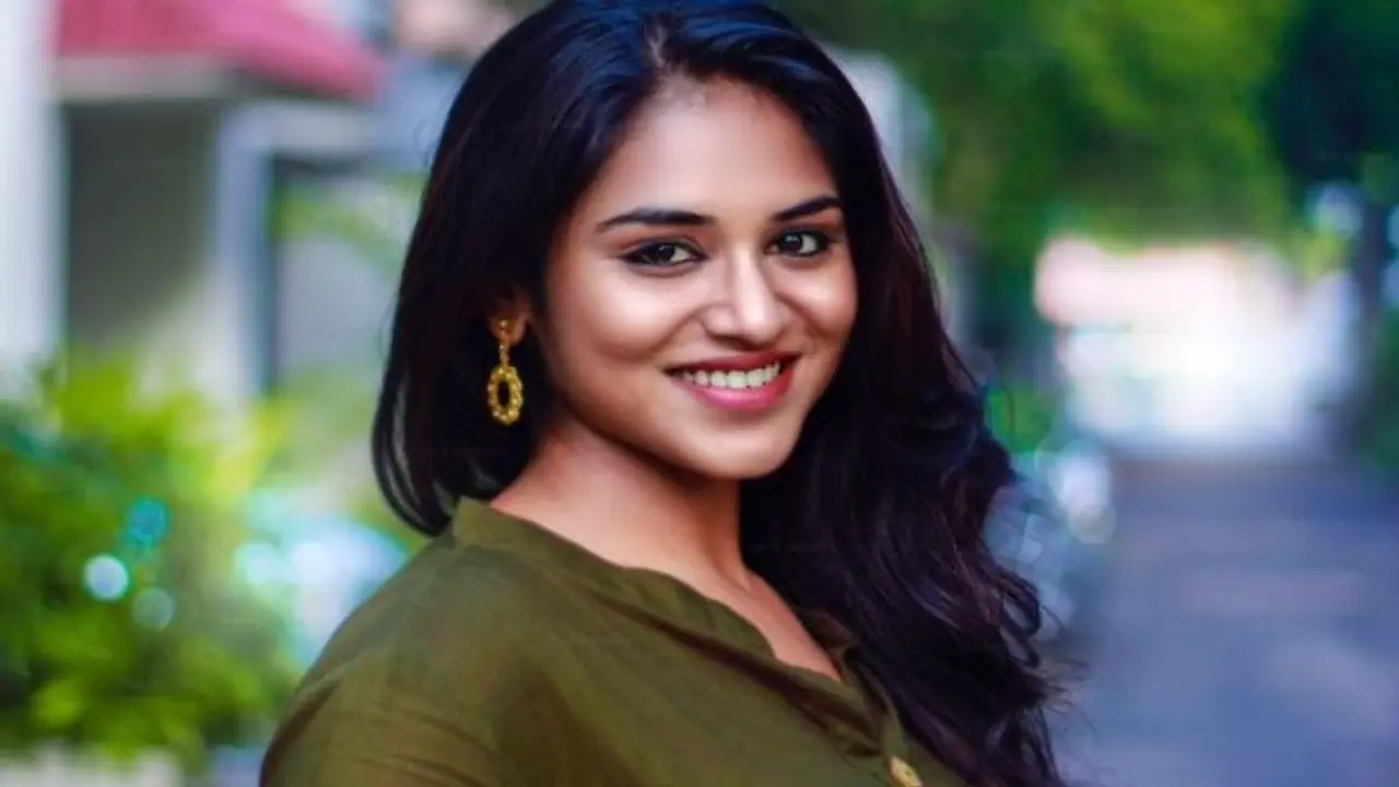 உங்கள் முகம் அழகாக‌, பளபளப்பாக இருக்க‍ சூப்பரான யோசனைகள்...