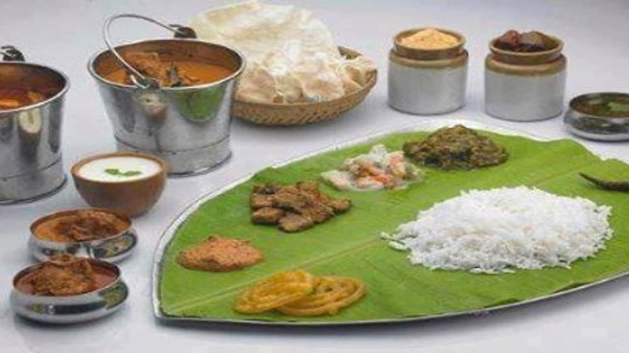 வாழை இலையில் அடங்கி இருக்கும் பண்பு நலன்கள்…. வாழை இலையில் அடங்கி இருக்கும் பண்பு நலன்கள்….