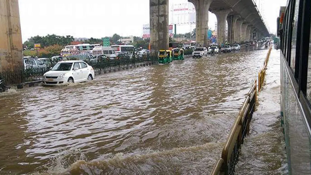 Heavy rains, blocked drains strand thousands in Bengaluru