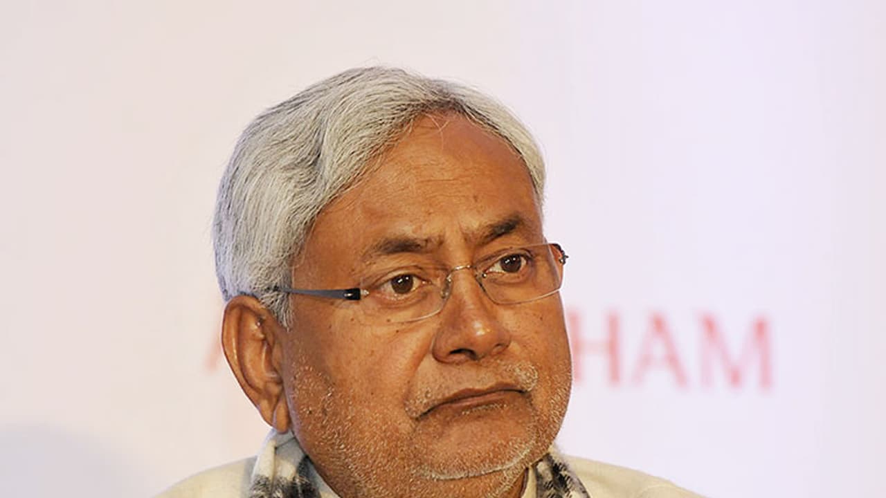 നോട്ട് നിരോധനത്തെ വിമര്ശിച്ച് നിതീഷ് കുമാര് നോട്ട് നിരോധനത്തെ വിമര്ശിച്ച് നിതീഷ് കുമാര്