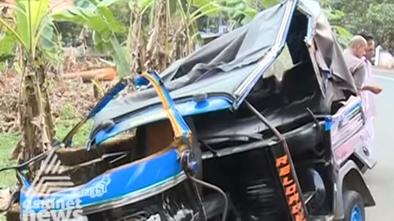 ഈരാറ്റുപേട്ട മേലുകാവിന് സമീപം ഓട്ടോ മറിഞ്ഞ്; രണ്ട് വിദ്യാര്ത്ഥികള് മരിച്ചു ഈരാറ്റുപേട്ട മേലുകാവിന് സമീപം ഓട്ടോ മറിഞ്ഞ്; രണ്ട് വിദ്യാര്ത്ഥികള് മരിച്ചു