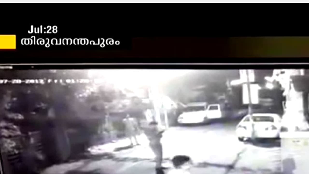 ബിജെപി സംസ്ഥാന കമ്മിറ്റി ഓഫീസിന് നേരെ ആക്രമണം, കോടിയേരിയുടെ വീടിനു നേരെയും ആക്രമണം