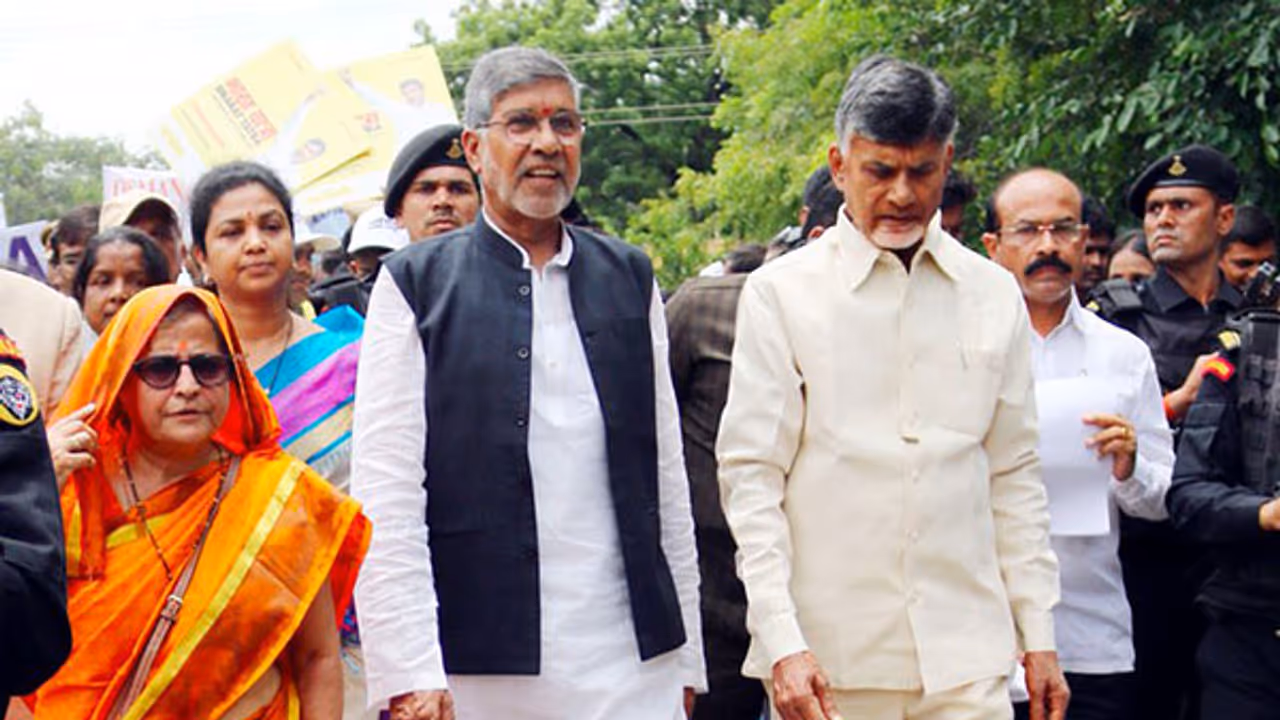 Satyarthi’s rally for ‘Safe Childhood’ reaches Kurnool but ignores issues faced by children in Rayalaseema Satyarthi’s rally for ‘Safe Childhood’ reaches Kurnool but ignores issues faced by children in Rayalaseema