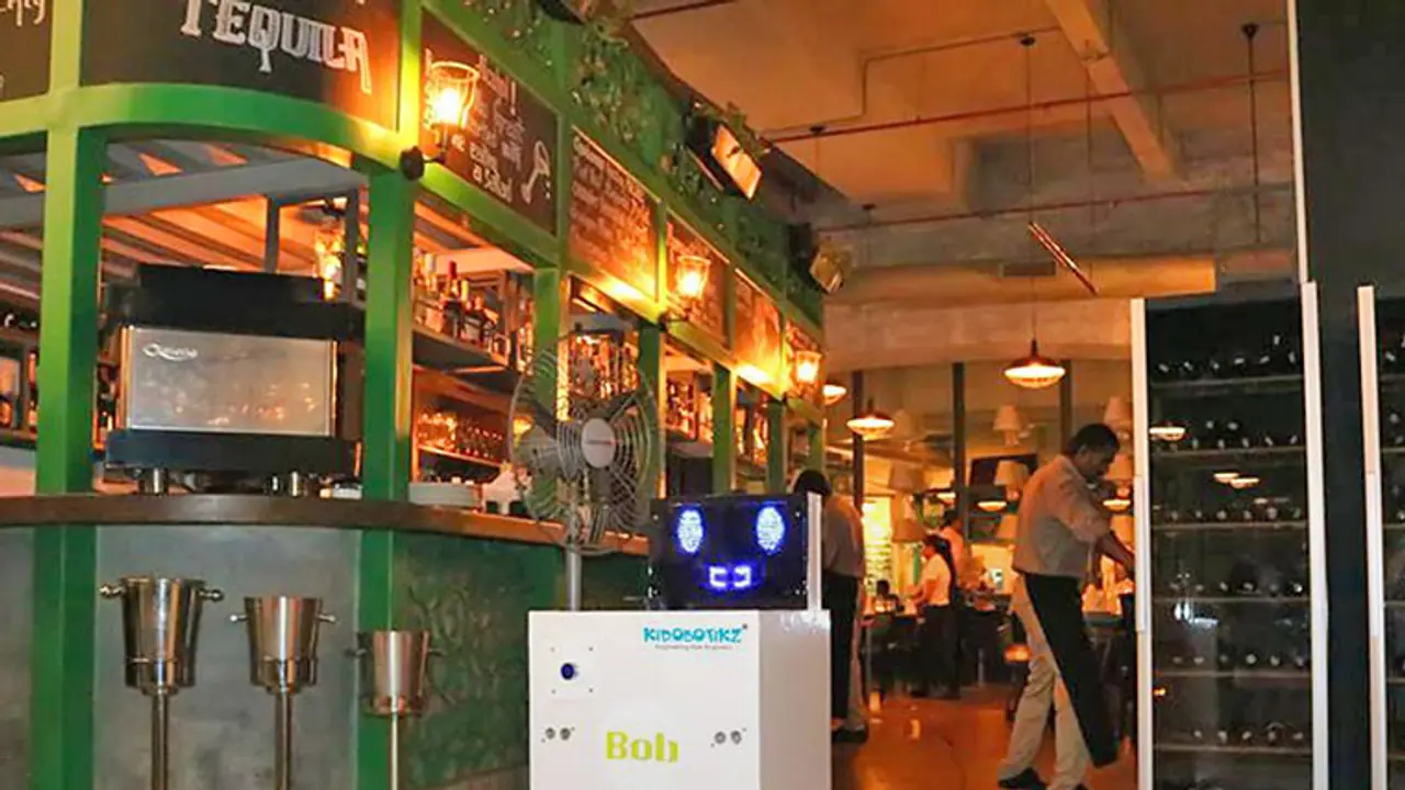 BoB: Bengaluru restaurants’ new robot waiter is a creation of school going coders BoB: Bengaluru restaurants’ new robot waiter is a creation of school going coders