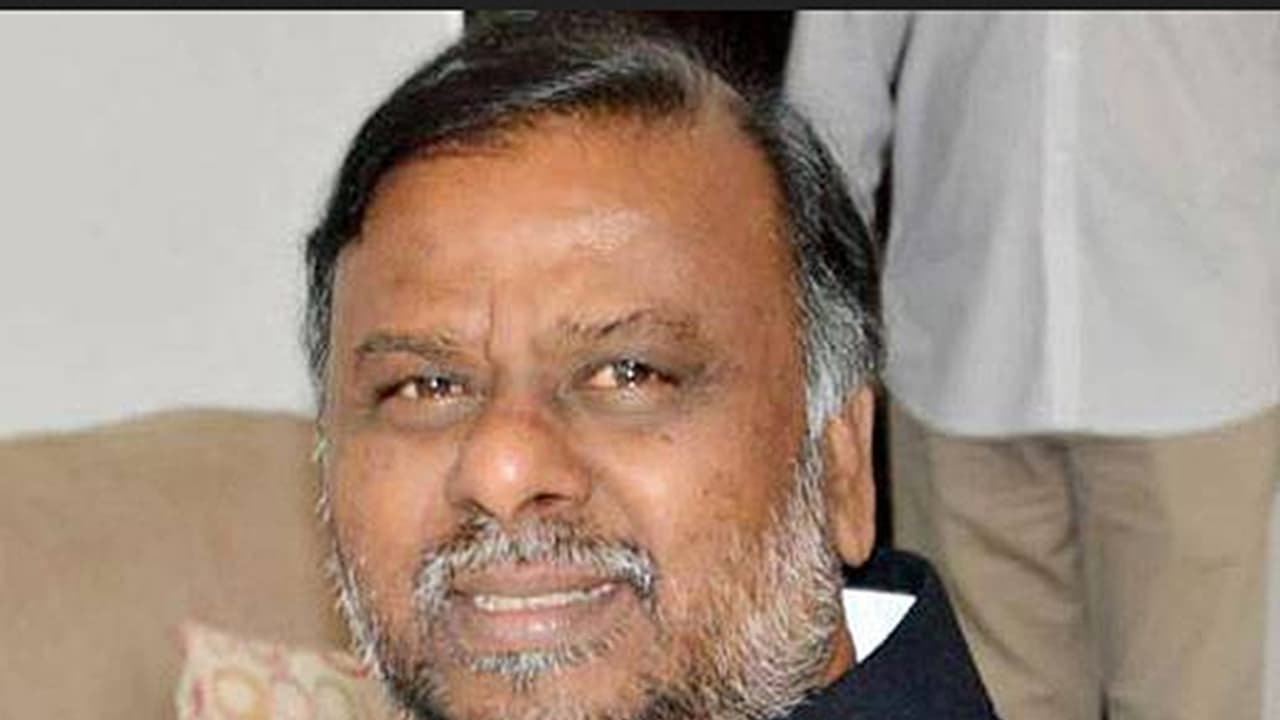 Chitradurga: ಖರ್ಗೆ ಗೆಲವು ಕನ್ನಡಿಗರ ಸ್ವಾಭಿಮಾನದ ಪ್ರಶ್ನೆ: ಮಾಜಿ ಸಚಿವ ಆಂಜನೇಯ Chitradurga: ಖರ್ಗೆ ಗೆಲವು ಕನ್ನಡಿಗರ ಸ್ವಾಭಿಮಾನದ ಪ್ರಶ್ನೆ: ಮಾಜಿ ಸಚಿವ ಆಂಜನೇಯ