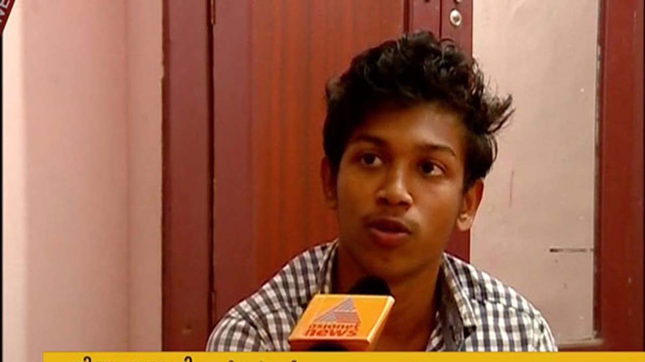 തിരികെ കോളേജില് പോകാന്ഭയന്ന് റാഗിംങ്ങ് ഇര തിരികെ കോളേജില് പോകാന്ഭയന്ന് റാഗിംങ്ങ് ഇര