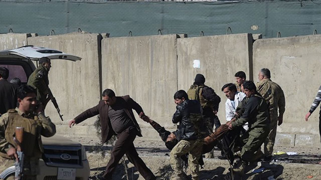 ಕಾಬೂಲ್ ಆತ್ಮಾಹುತಿ ಬಾಂಬ್ ದಾಳಿ, 27 ಸಾವು ಕಾಬೂಲ್ ಆತ್ಮಾಹುತಿ ಬಾಂಬ್ ದಾಳಿ, 27 ಸಾವು