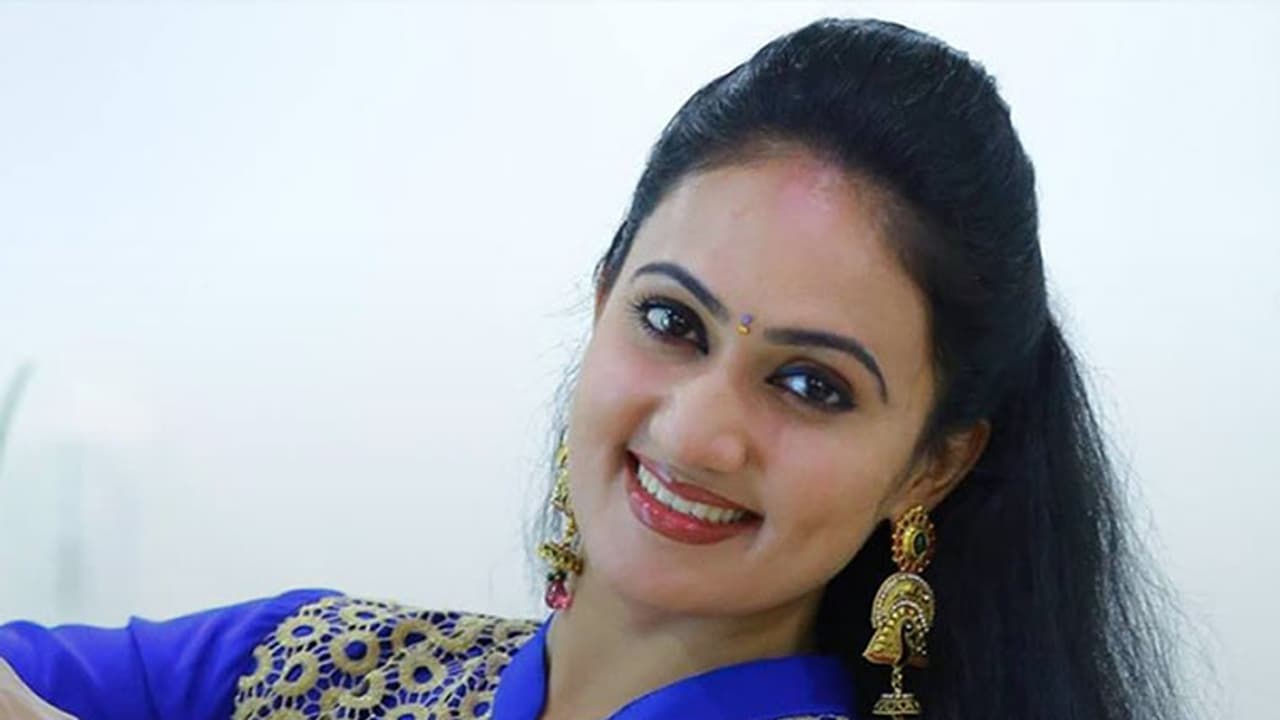 Malayalam actress Anu Joseph reaction to vulgar WhatsApp video Malayalam actress Anu Joseph reaction to vulgar WhatsApp video