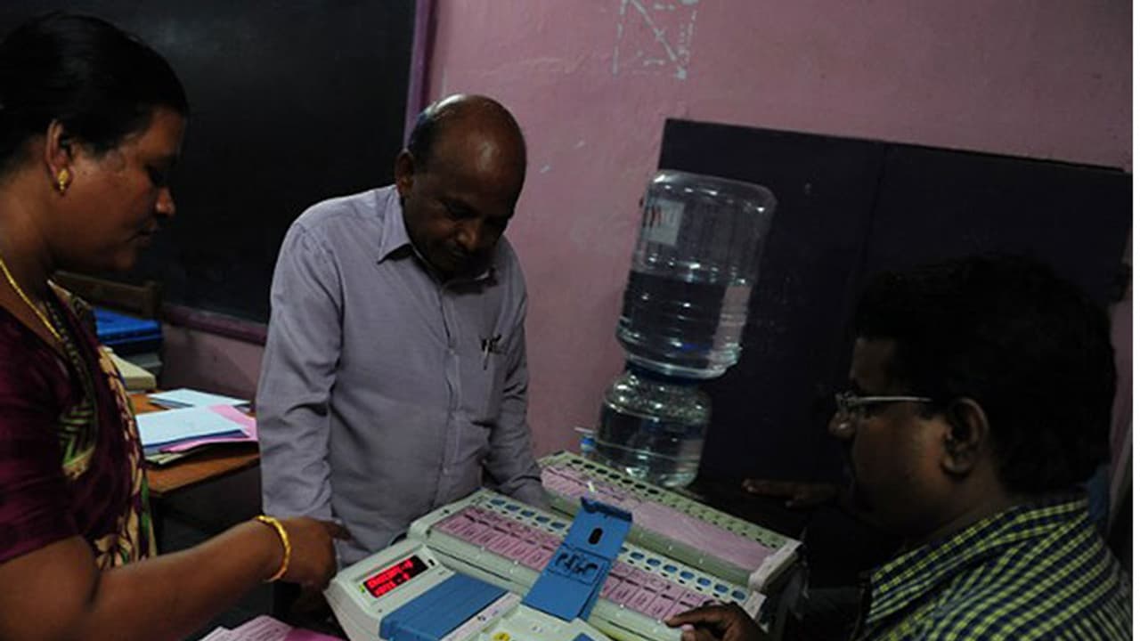 EC cancels polls to two Tamil Nadu Assembly seats EC cancels polls to two Tamil Nadu Assembly seats
