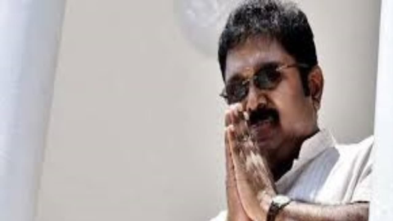 தனிக்கட்சி தொடங்கப் போகிறாரா டி.டி.வி.தினகரன் ? நாளை முக்கிய முடிவு !! தனிக்கட்சி தொடங்கப் போகிறாரா டி.டி.வி.தினகரன் ? நாளை முக்கிய முடிவு !!