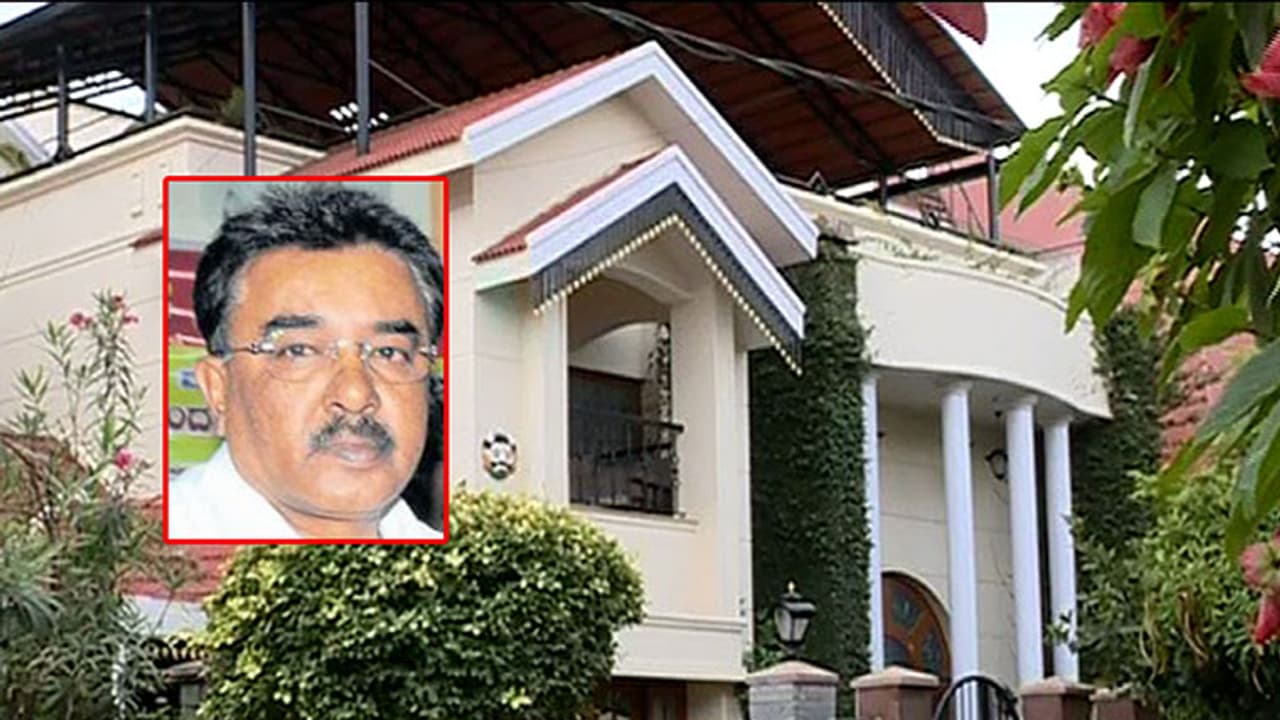 Are Karnataka ACB officials trying to protect corrupt officers? Are Karnataka ACB officials trying to protect corrupt officers?