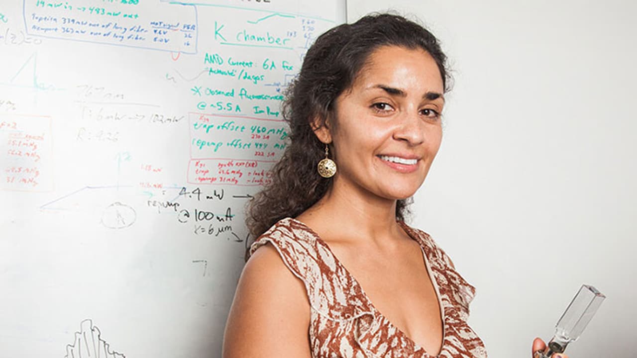 നാസയുടെ മുഖ്യ പരീക്ഷണത്തിന്റെ ബുദ്ധികേന്ദ്രമായി ഇന്ത്യന് വനിത നാസയുടെ മുഖ്യ പരീക്ഷണത്തിന്റെ ബുദ്ധികേന്ദ്രമായി ഇന്ത്യന് വനിത