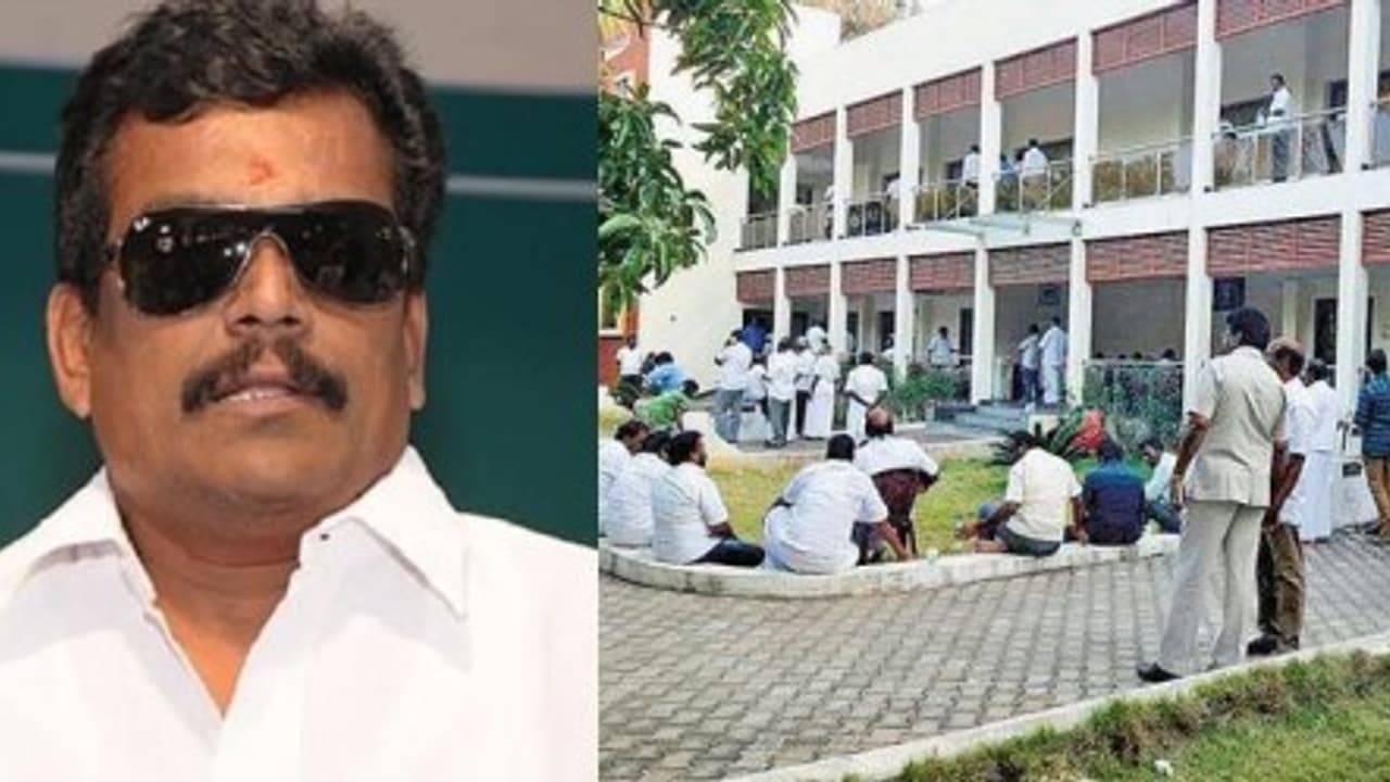 "கூவத்தூர் மேட்டரால்தான் ஆட்சி நீடிக்குது" சட்டசபையில் ஒப்புக்கொண்ட தங்கத்தமிழ் செல்வன்! "கூவத்தூர் மேட்டரால்தான் ஆட்சி நீடிக்குது" சட்டசபையில் ஒப்புக்கொண்ட தங்கத்தமிழ் செல்வன்!