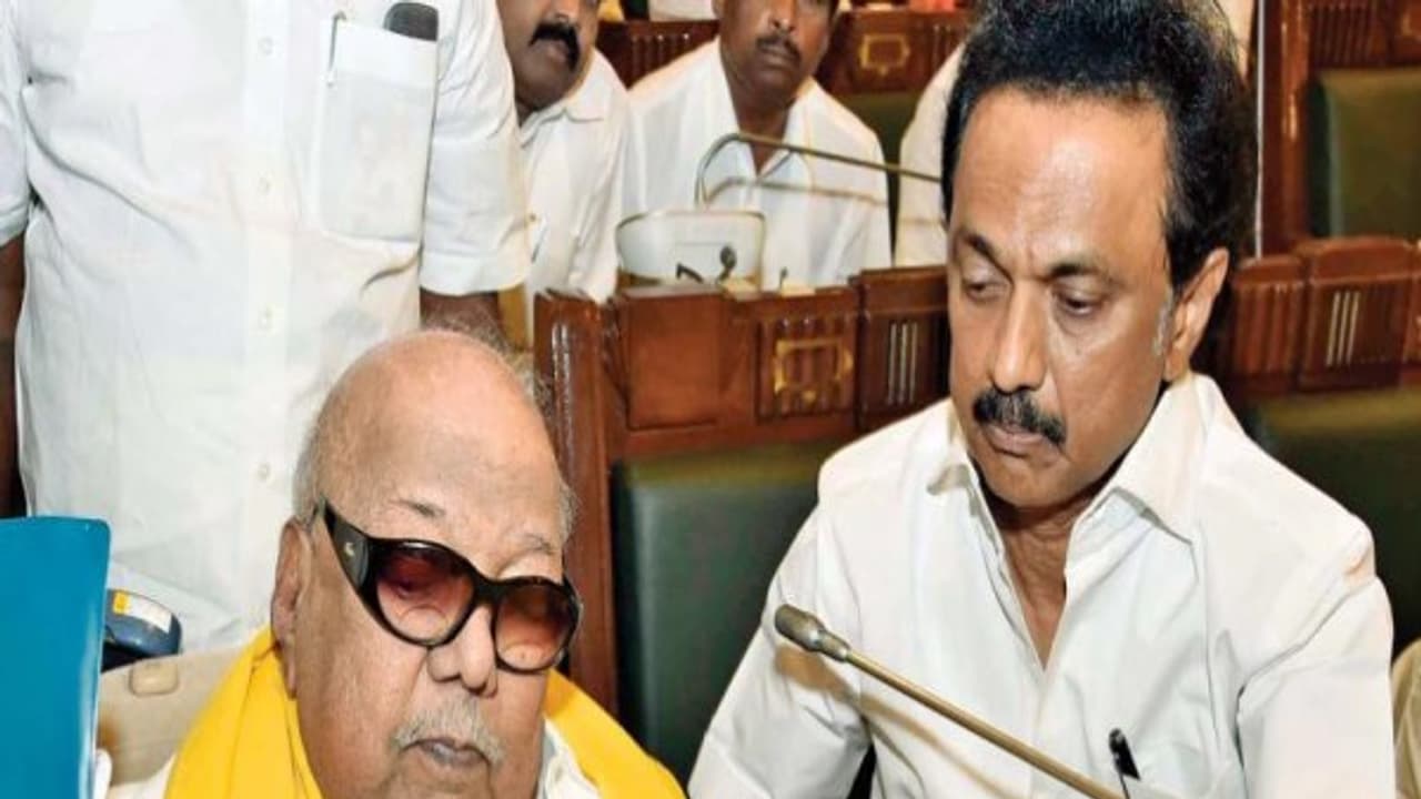 இதுதான் கருணாநிதிக்கும் ஸ்டாலினுக்கும் உள்ள வித்தியாசம்..! ”செயல் தல”யை வச்சு செஞ்ச பொன்.ராதா இதுதான் கருணாநிதிக்கும் ஸ்டாலினுக்கும் உள்ள வித்தியாசம்..! ”செயல் தல”யை வச்சு செஞ்ச பொன்.ராதா