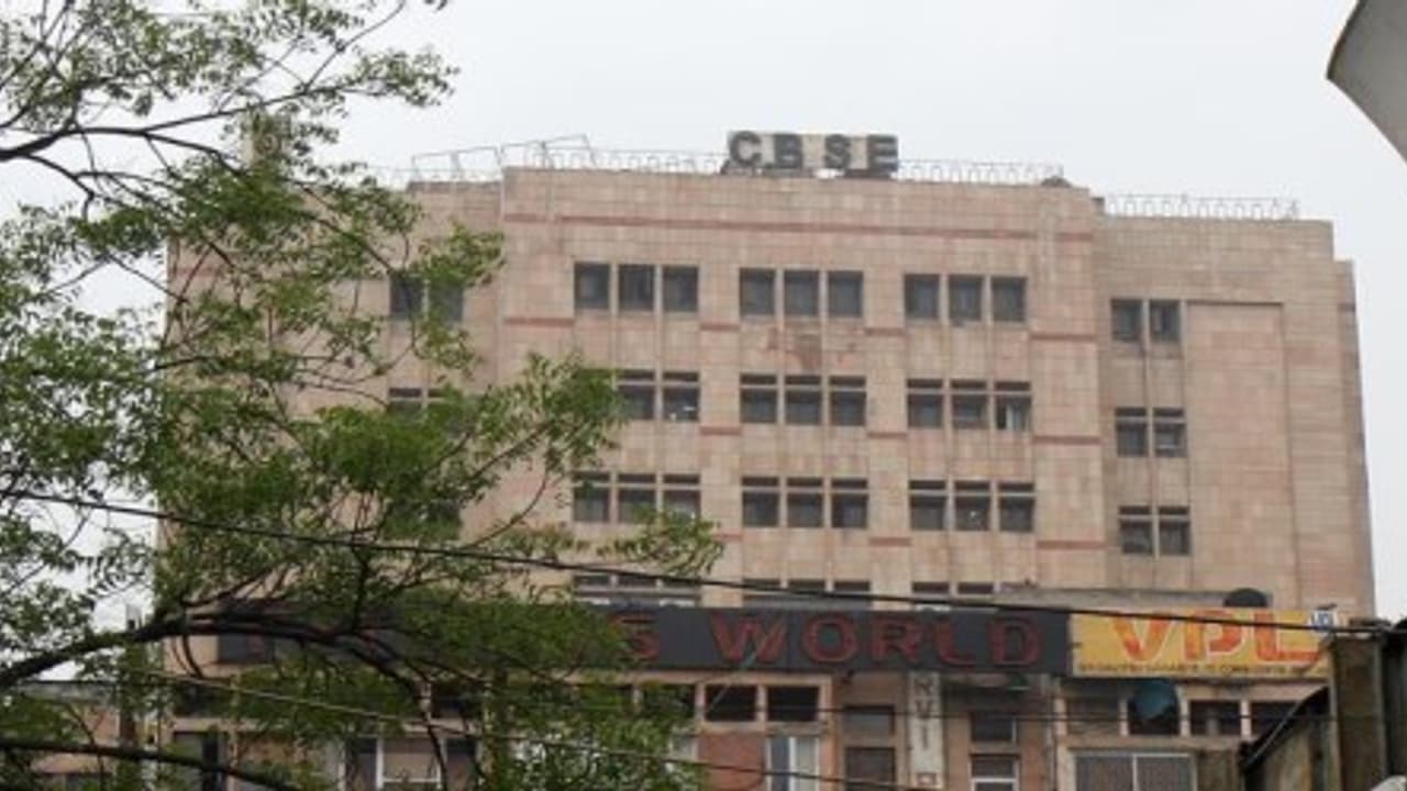 நீட் தேர்வில் திருநங்கைகள் 5 பேர் வெற்றி!! நீட் தேர்வில் திருநங்கைகள் 5 பேர் வெற்றி!!