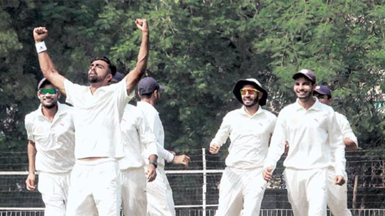 ரஞ்சி டிராபி: காலிறுதியில் பஞ்சாப்பை வீழ்த்தி அரையிறுதிக்கு முன்னேறியது சௌராஷ்டிரா 