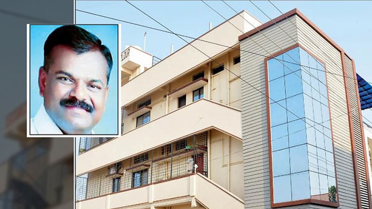 This head constable in Karnataka is a crorepati! This head constable in Karnataka is a crorepati!