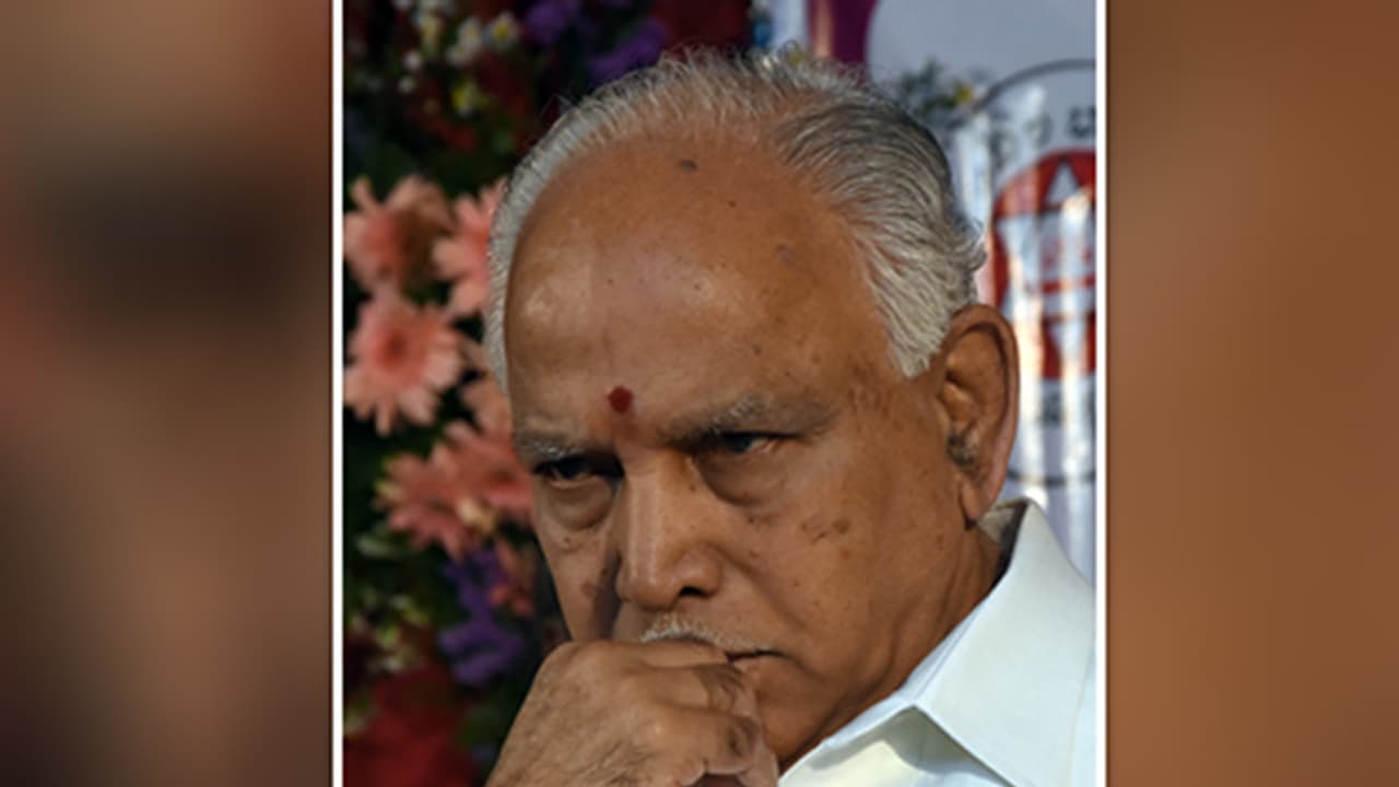 കര്ണാടകയില് തിരക്കിട്ട ചര്ച്ചകള്; സമ്മര്ദ്ദത്തിലായി ബിജെപി കര്ണാടകയില് തിരക്കിട്ട ചര്ച്ചകള്; സമ്മര്ദ്ദത്തിലായി ബിജെപി