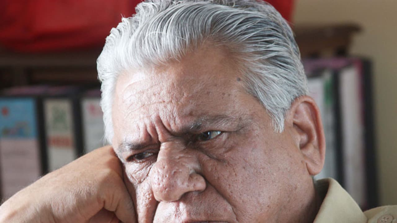 ಓಂಪುರಿ ಸಾವಿನ ಸುತ್ತ ಅನುಮಾನದ ಹುತ್ತ : ಅದು ಸಹಜ ಸಾವಲ್ಲ,ತಲೆಗೆ ಬಲವಾದ ಪೆಟ್ಟು ಬಿದ್ದು ಸಾವು ಓಂಪುರಿ ಸಾವಿನ ಸುತ್ತ ಅನುಮಾನದ ಹುತ್ತ : ಅದು ಸಹಜ ಸಾವಲ್ಲ,ತಲೆಗೆ ಬಲವಾದ ಪೆಟ್ಟು ಬಿದ್ದು ಸಾವು