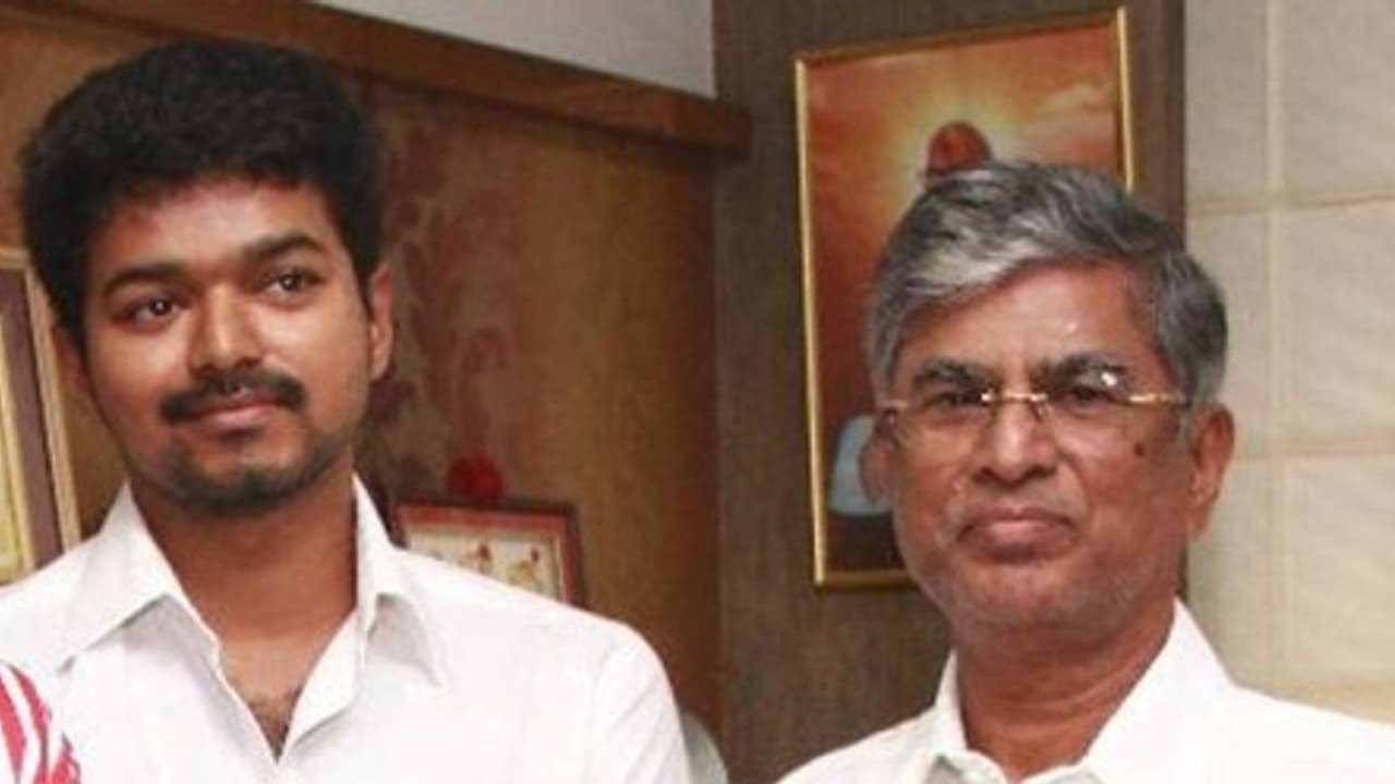 தந்தையர் தினத்தில்... நடிகர் விஜயின் அப்பாவிற்கு கிடைத்த அங்கீகாரம்... தந்தையர் தினத்தில்... நடிகர் விஜயின் அப்பாவிற்கு கிடைத்த அங்கீகாரம்...