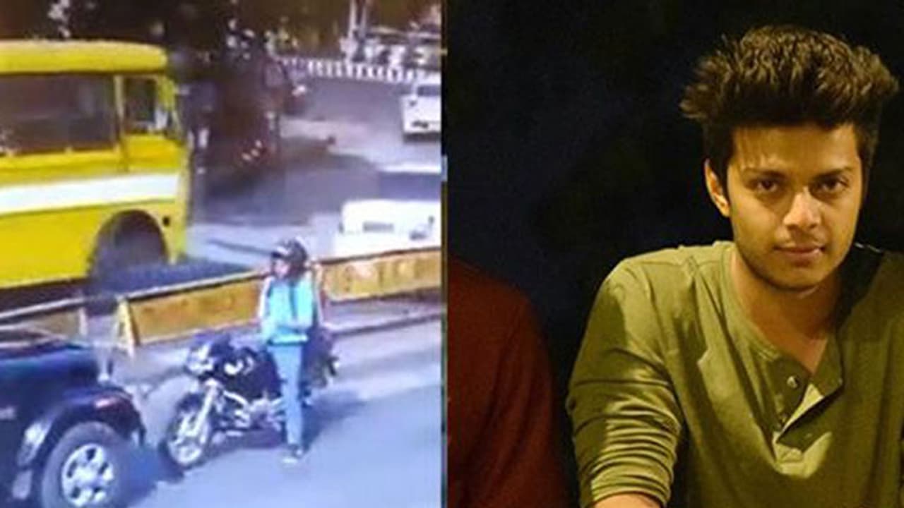 ഇവനാണ് നിയമം ലംഘിച്ച ആ ജീപ്പിനു മുന്നില് നെഞ്ചും വിരിച്ച് നിന്നവന് ഇവനാണ് നിയമം ലംഘിച്ച ആ ജീപ്പിനു മുന്നില് നെഞ്ചും വിരിച്ച് നിന്നവന്