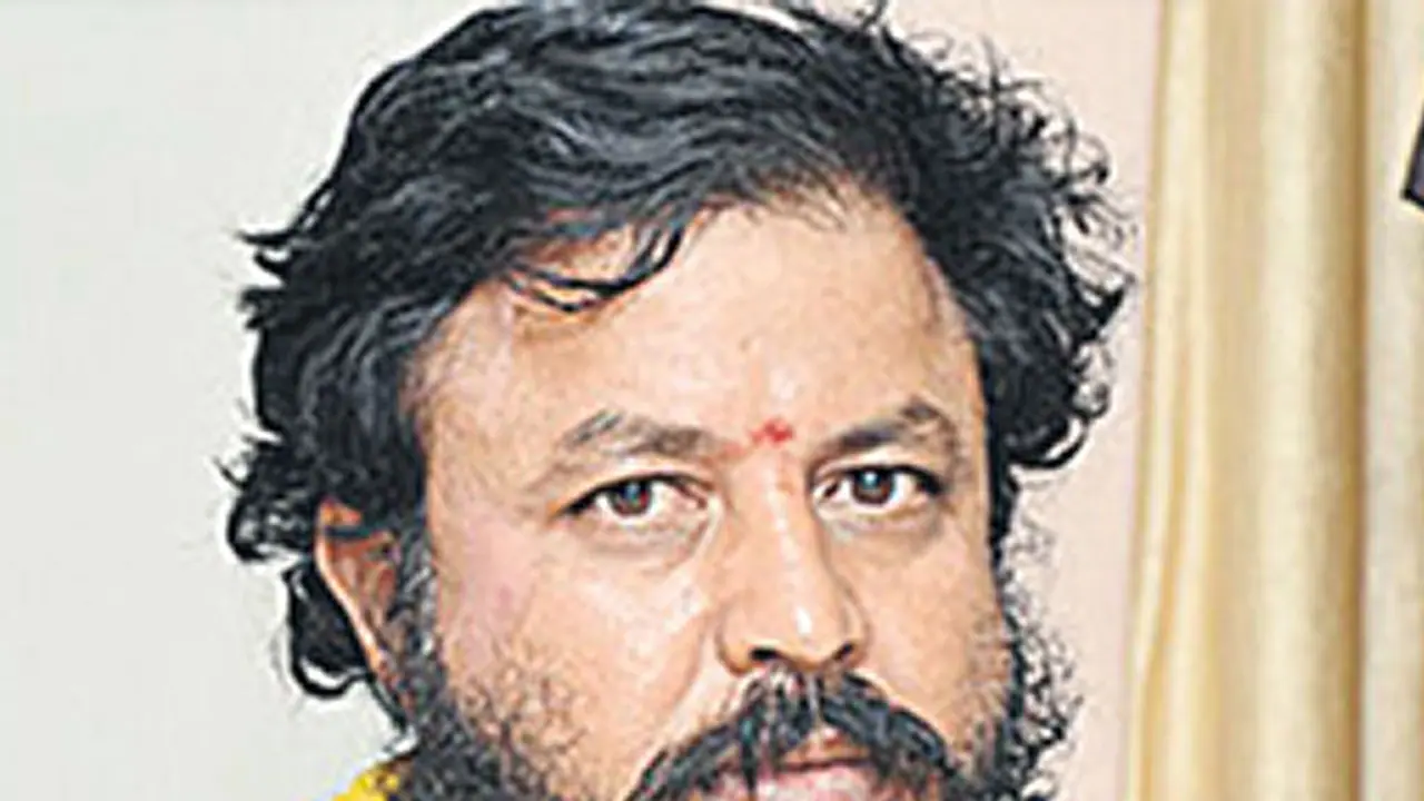 ఇసుక కొరతపై ఆందోళన... చింతమనేని గృహ నిర్భందం ఇసుక కొరతపై ఆందోళన... చింతమనేని గృహ నిర్భందం