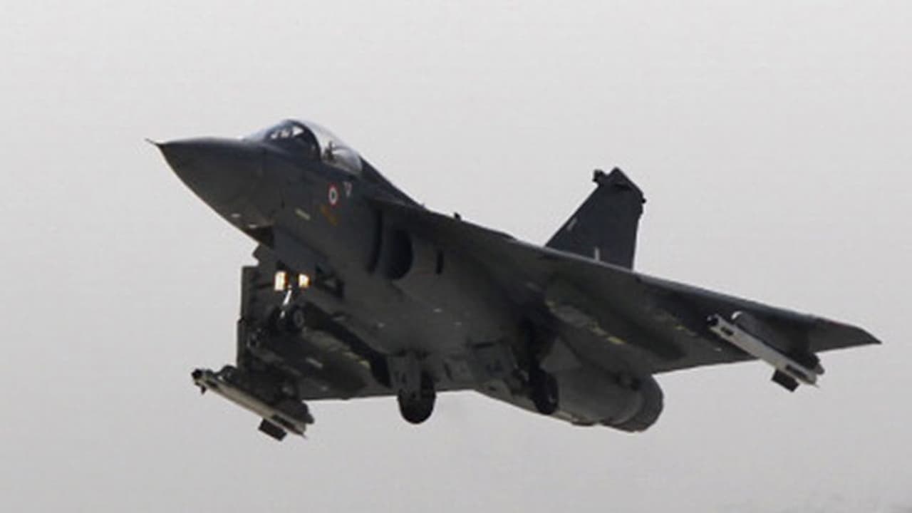 Day before Aero India, Navy rejects indigenously made Tejas Day before Aero India, Navy rejects indigenously made Tejas