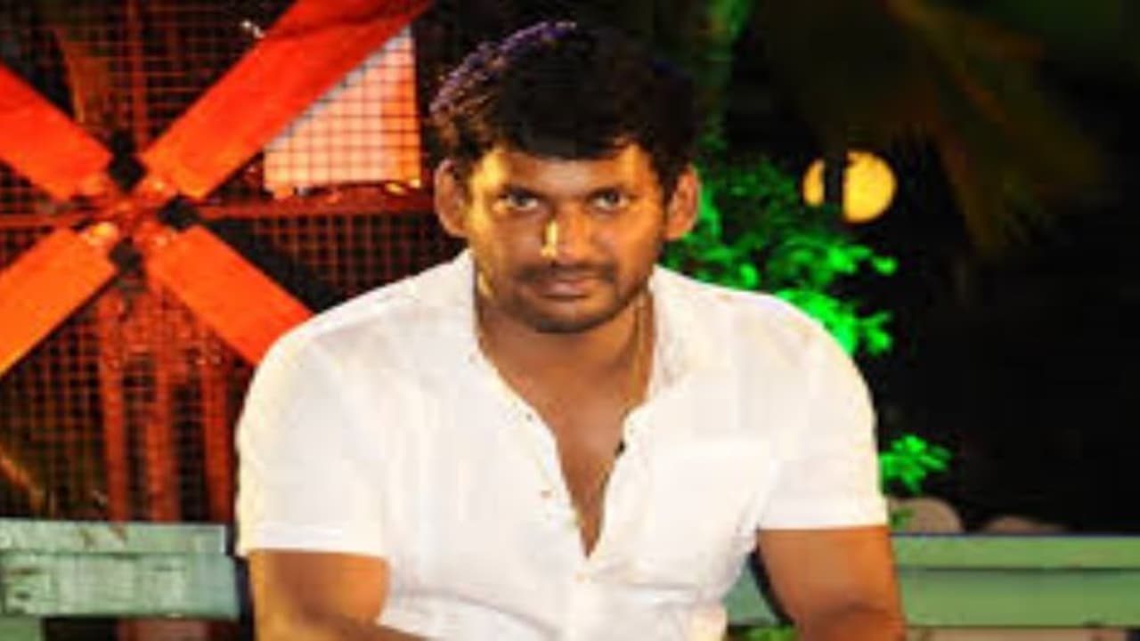 பிரச்சனையில் சிக்கி தவித்தாலும்....தொடரும் விஷால் நற்பணிகள்....!!! பிரச்சனையில் சிக்கி தவித்தாலும்....தொடரும் விஷால் நற்பணிகள்....!!!