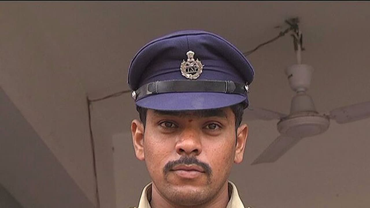 ఇది మరో తెలంగాణ పోలీస్ వివాహేతర సంబంధం ఇది మరో తెలంగాణ పోలీస్ వివాహేతర సంబంధం