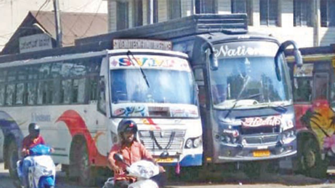 ದುಬಾರಿ ದರ ಏರಿಕೆ : ಖಾಸಗಿ ಬಸ್ಗಳಿಗೆ ಶಾಕ್ ದುಬಾರಿ ದರ ಏರಿಕೆ : ಖಾಸಗಿ ಬಸ್ಗಳಿಗೆ ಶಾಕ್