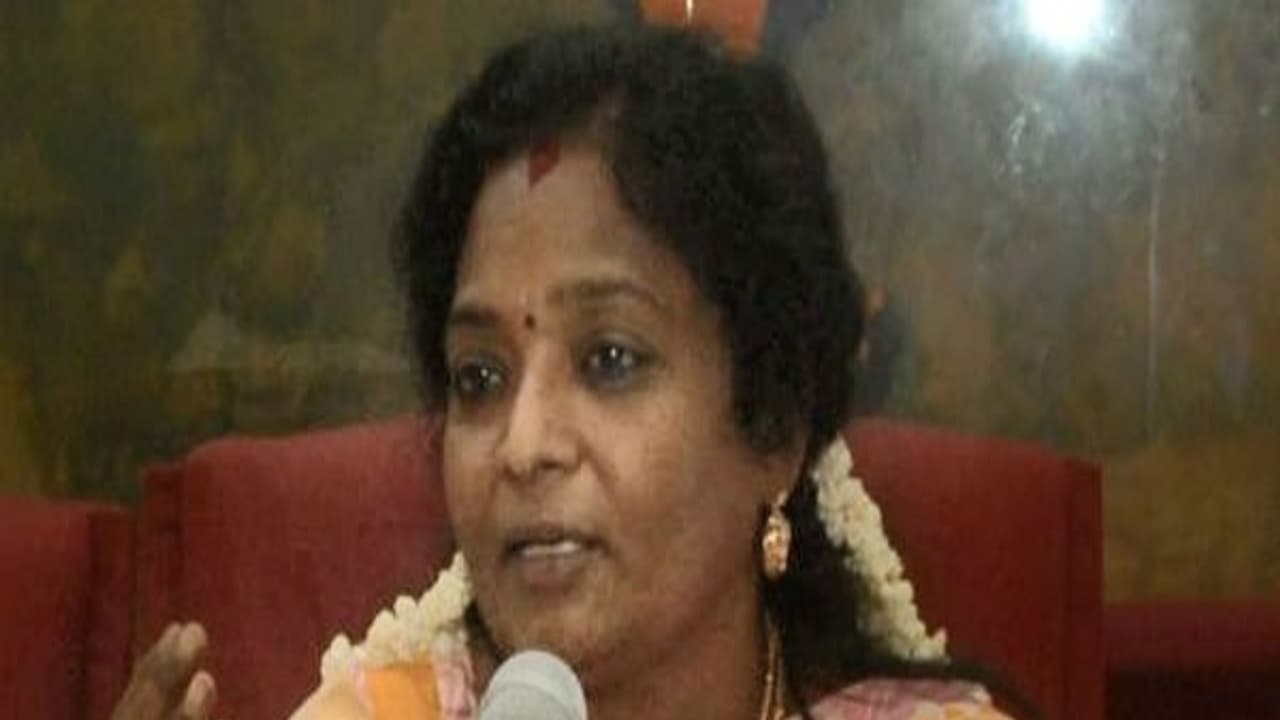 "பொருளாதார சுதந்திரத்தை அடைந்துள்ளது இந்தியா" சொல்கிறார் தமிழிசை!! "பொருளாதார சுதந்திரத்தை அடைந்துள்ளது இந்தியா" சொல்கிறார் தமிழிசை!!