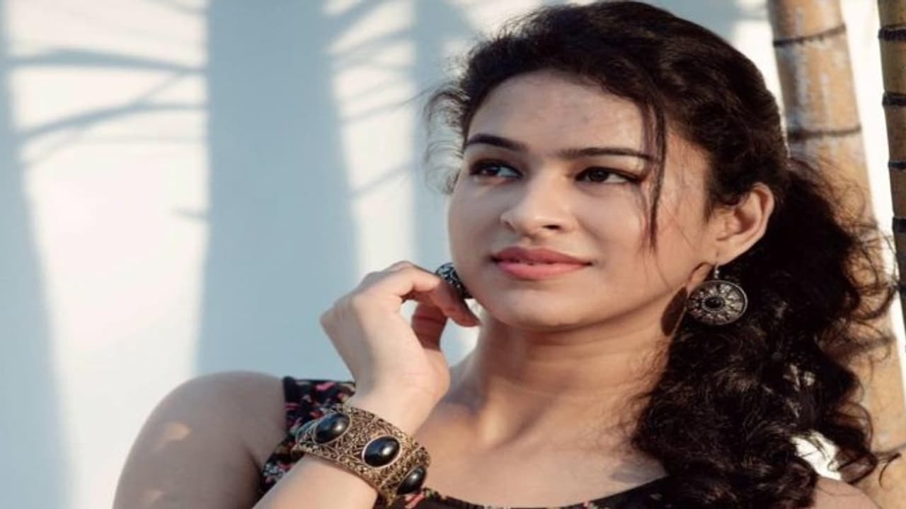 அஜித்துக்கு நாயகியாக நடிக்க மறுத்த நடிகை மிஷா கோஷல்... ஏன்...??? அஜித்துக்கு நாயகியாக நடிக்க மறுத்த நடிகை மிஷா கோஷல்... ஏன்...???