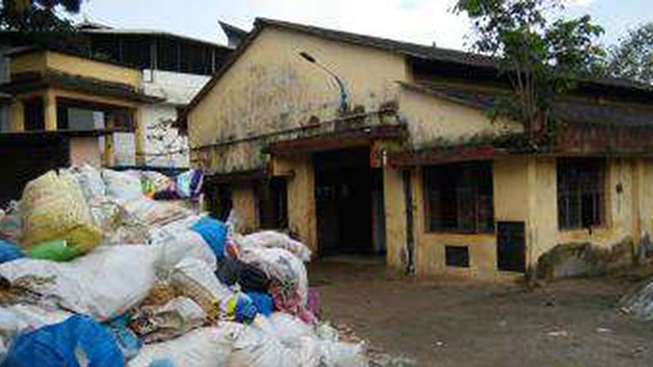 ഒരു കോടി മുടക്കിയ അറവുശാല ഇന്ന് നോക്കുകുത്തി ഒരു കോടി മുടക്കിയ അറവുശാല ഇന്ന് നോക്കുകുത്തി