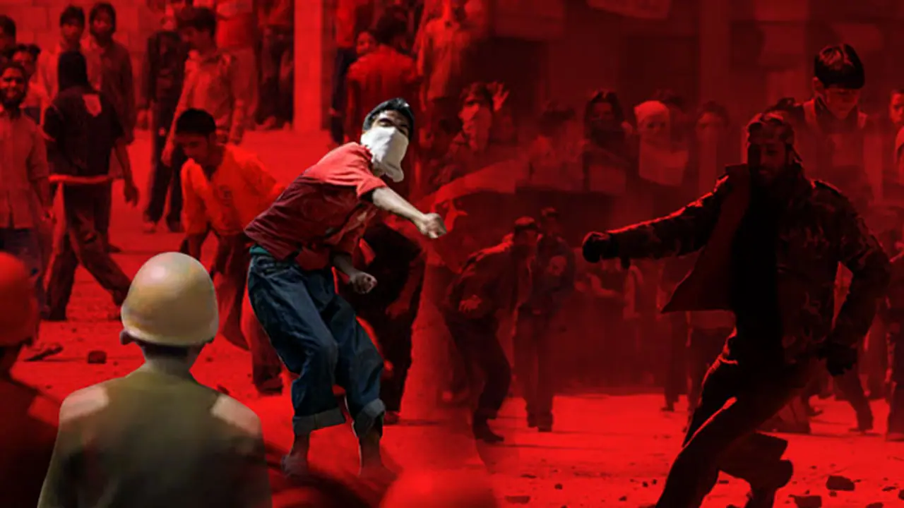 Madhya Pradesh: 400 injured during traditional 'Gotmar Mela Stone Pelting' festival Madhya Pradesh: 400 injured during traditional 'Gotmar Mela Stone Pelting' festival