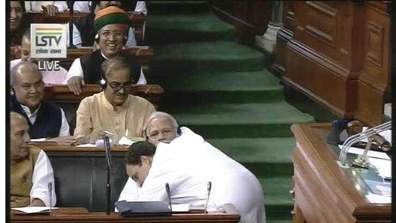 അവിശ്വാസം അവതരിപ്പിച്ചു, വോട്ടെടുപ്പ് ആറുമണിക്ക്, എഐഎഡിഎംകെ സര്ക്കാറിനൊപ്പം അവിശ്വാസം അവതരിപ്പിച്ചു, വോട്ടെടുപ്പ് ആറുമണിക്ക്, എഐഎഡിഎംകെ സര്ക്കാറിനൊപ്പം