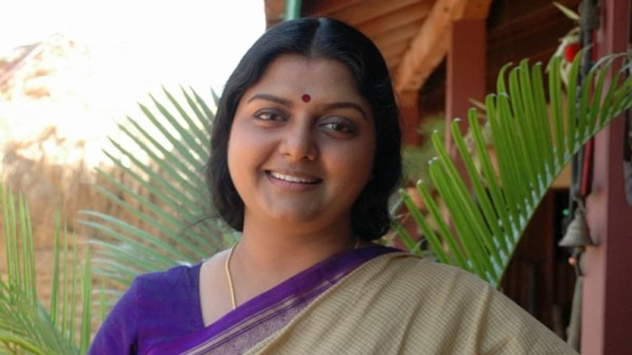 నటి భానుప్రియపై కేసు.. ఏ క్షణంలోనైనా అరెస్ట్ తప్పదు! నటి భానుప్రియపై కేసు.. ఏ క్షణంలోనైనా అరెస్ట్ తప్పదు!