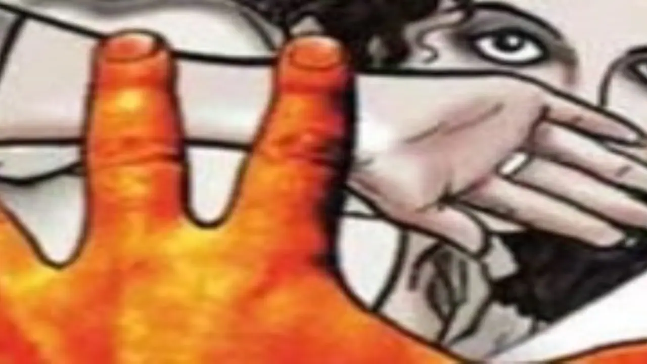 பெண் பாதுகாப்புக்காக கராத்தே பயிற்சியுடன், வாழ்வியல் திறன் மேம்பாட்டு பயிற்சி பெண் பாதுகாப்புக்காக கராத்தே பயிற்சியுடன், வாழ்வியல் திறன் மேம்பாட்டு பயிற்சி